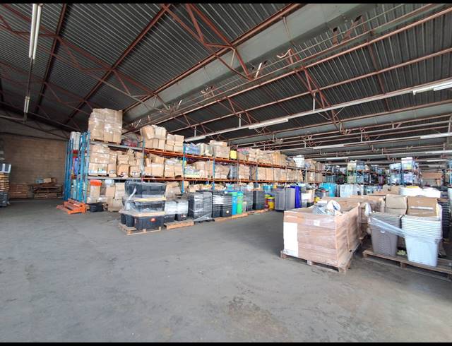 2,882M² WAREHOUSE TO LET IN HERIOTDALE